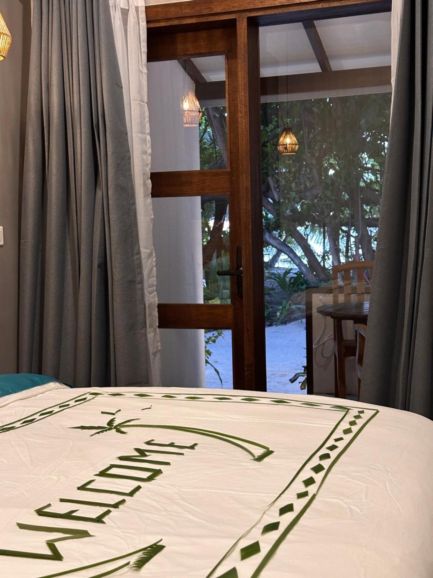 Dhigurah Beach Inn Buitenkant foto