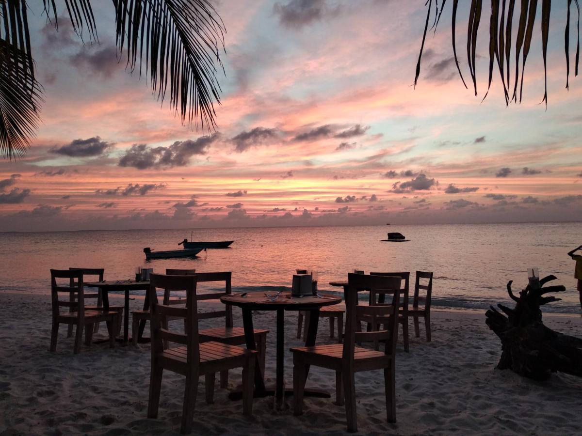 Dhigurah Beach Inn Buitenkant foto